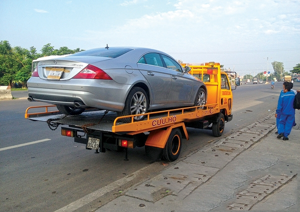 Kinh nghiệm gọi cứu hộ ô tô Hà Nam không bị chặt chém 2 Dịch vụ cứu hộ ô tô Hà Nam