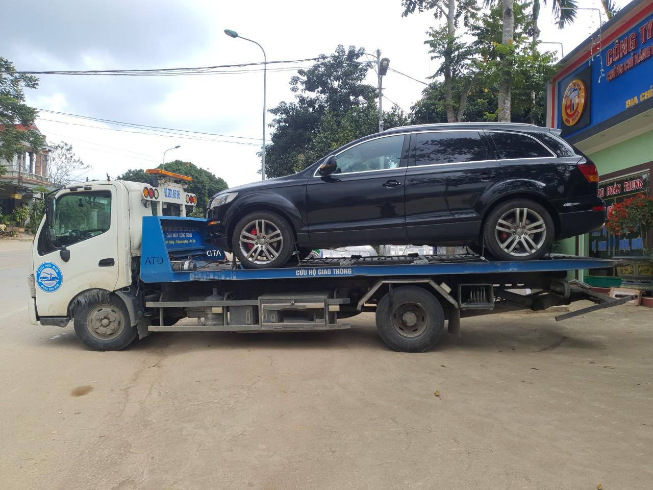 Kinh nghiệm gọi cứu hộ ô tô Hà Nam không bị chặt chém 4 Kinh nghiệm gọi cứu hộ ô tô Hà Nam không bị chặt chém